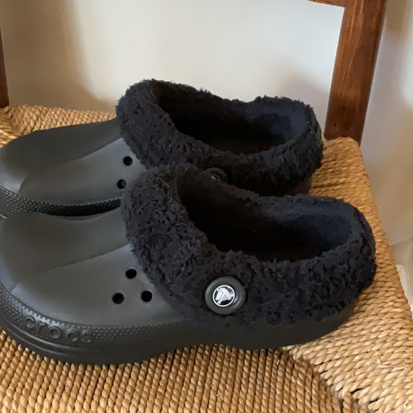 CROCS, Fleece lined. Womens 9 / Mens 7. - Picture 4 of 6